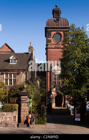 Großbritannien, England, Staffordshire, Lauch, Stockwell Street, Nicholson Institute Stockfoto