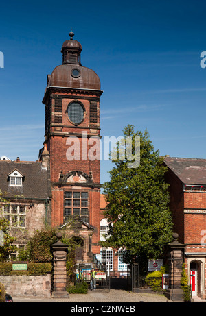 Großbritannien, England, Staffordshire, Lauch, Stockwell Street, Nicholson Institute Stockfoto