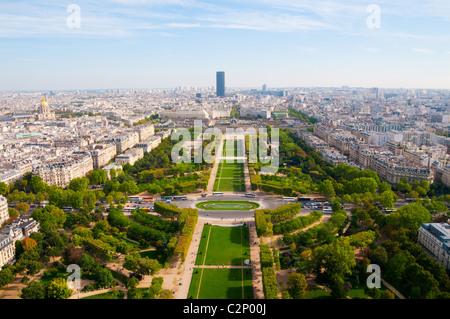 Panorama Blick auf Paris vom Eiffelturm in Paris, Frankreich gesehen. Stockfoto