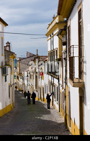 Typische Alentejo Dorf Straßenszene, Crato, Portugal Stockfoto