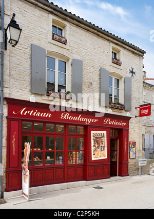 Traditionelle Bäckerei/Konditorei im Zentrum Dorfes, Coulon, Marais Poitevin, Poitou-Charentes, Frankreich Stockfoto