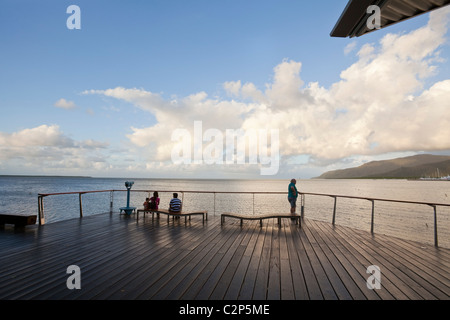 Aussichtsplattform auf der Esplanade Promenade. Cairns, Queensland, Australien Stockfoto