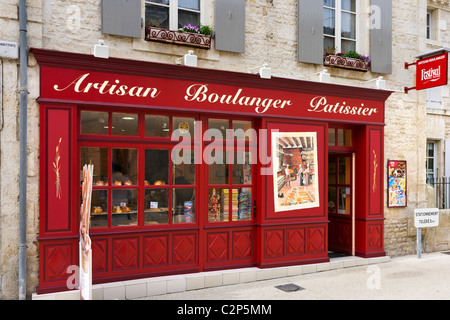 Traditionelle Bäckerei/Konditorei im Zentrum Dorfes, Coulon, Marais Poitevin, Poitou-Charentes, Frankreich Stockfoto