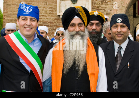 Singh Arpal, Youssef Salmi und Singh Joachim Pal, Baisakhi Festival, Novellara (RE) Stockfoto