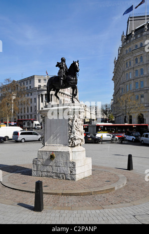 Reiterstandbild von Charles l bei Kreuzung inTrafalgar Square Lage für die Messung von Entfernungen von London England England Stockfoto