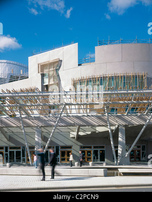 Schottisches Parlament, Edinburgh, Schottland. Eingang für das Publikum. Stockfoto