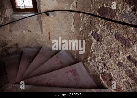 Alten Spirale Treppen in Burg Stockfoto