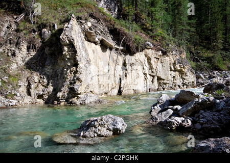 Bergfluss Yamangol in Ost-Sajan-Gebirge. Republik Burjatien. Sibirien. Russland. Stockfoto