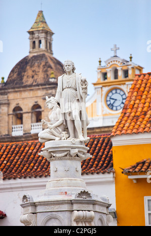 Columbus-Statue, Kathedrale de San Pedro Claver, Altstadt, Cartagena, Kolumbien Stockfoto