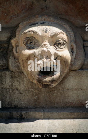 Gesichter in der Architektur - Jerusalem - Christian Quarter - Brunnen Stockfoto