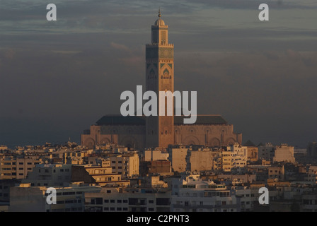 Dawn Blick über Casablanca und Hassan II Moschee, Marokko Stockfoto