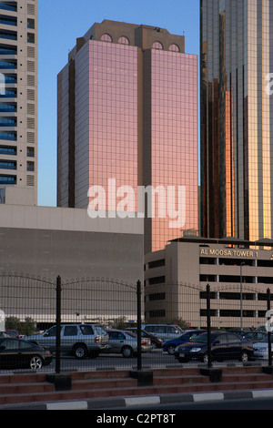 Stadtansichten von Dubai Stadtansichten von Dubai - Al Moosa Tower 1, Sheikh Zayed Road Stockfoto