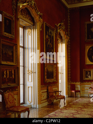 Apsley House. Blick auf zwei der Fenster in der Waterloo-Galerie. Stockfoto