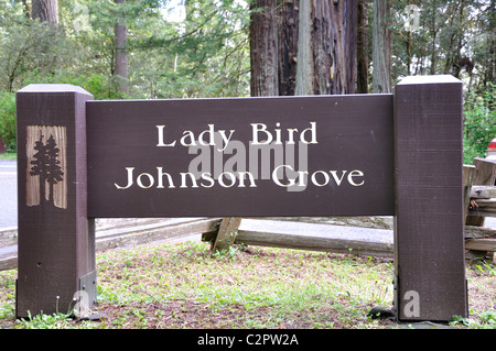 Redwoods National Park, Kalifornien, USA - Lady Bird Johnson Grove Zeichen Stockfoto