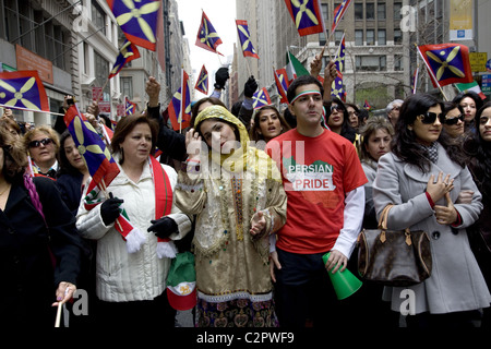 2011: persische Parade, Madison Avenue, New York City. Stockfoto