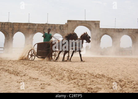 Jerash, Nordjordanien: Ein Wagenlenker aus dem Roman Army und Chariot Erfahrung. Stockfoto