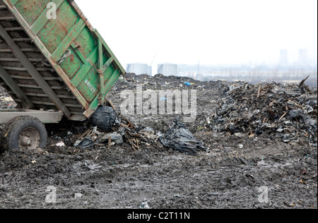 Industrielle Kläranlage, England - dumping ungefährliche Abfälle auf Deponien Stockfoto