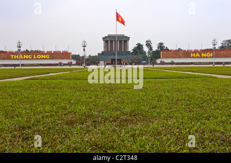 Horizontalen Weitwinkel von Ho-Chi-Minh Mausoleum in Ba Dinh Platz im Zentrum von Hanoi. Stockfoto