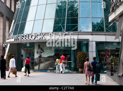 Eingang zum Einkaufszentrum Wheelock Place, Orchard Road, Singapur Stockfoto