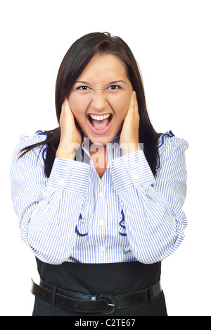 Wütende junge Frau schreien und Hand in Hand auf ihr Gesicht isoliert auf weißem Hintergrund Stockfoto