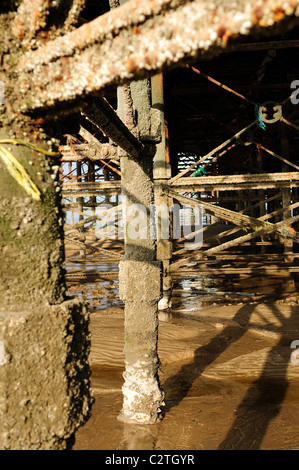 Pier-Metall-Konstruktion. Blackpool Pier (zentral) England. Stockfoto