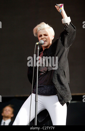 Robyn The O2 Wireless Festival 2008 statt am Hyde Park - Tag drei London, England - 05.07.08 /Paul Edwards Stockfoto