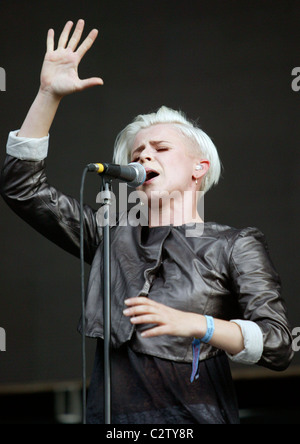 Robyn The O2 Wireless Festival 2008 statt am Hyde Park - Tag drei London, England - 05.07.08 /Paul Edwards Stockfoto