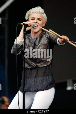 Robyn The O2 Wireless Festival 2008 statt am Hyde Park - Tag drei London, England - 05.07.08 /Paul Edwards Stockfoto