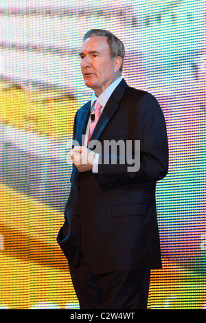 Royal Caribbean Cruises Chairman und CEO Richard Fain Royal Caribbean Oase der Meere Nachbarschaft offenbaren Zeremonie in der Stockfoto