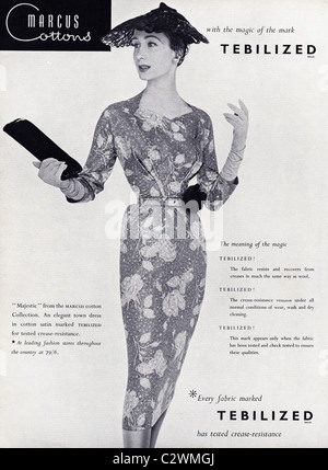 Werbung im Mode-Magazin ca. 1950er Jahre für TEBILIZED knitterarm Stoff Stockfoto