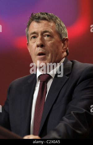 JOHN DENHAM MP Schatten Staatssekretär 30. September 2010 MANCHESTER Stadtzentrum von MANCHESTER ENGLAND Stockfoto