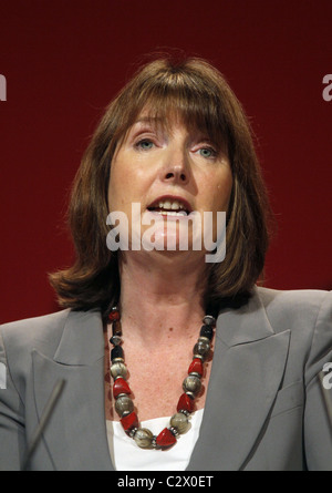 HARRIET HARMAN MP ARBEITSPARTEI 30. September 2010 MANCHESTER Stadtzentrum von MANCHESTER ENGLAND Stockfoto