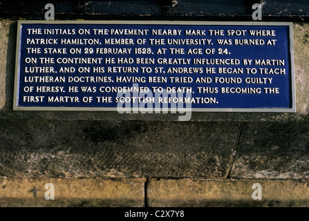 St. Andrews, Gedenktafel an Patrick Hamilton, Märtyrer verbrannt am Pfahl 1528 als lutherische Ketzer schottischer evangelischer Märtyrer Stockfoto