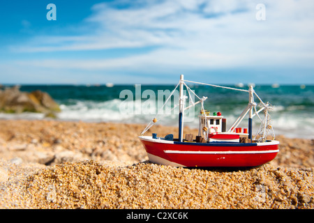 Fischerboot am Strand Stockfoto