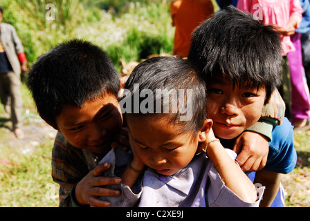 Karen Kinder, Umpium-Flüchtlingslager (thai-burmesischen Grenze), in der Nähe von Mae Sot, Nord-Thailand Stockfoto