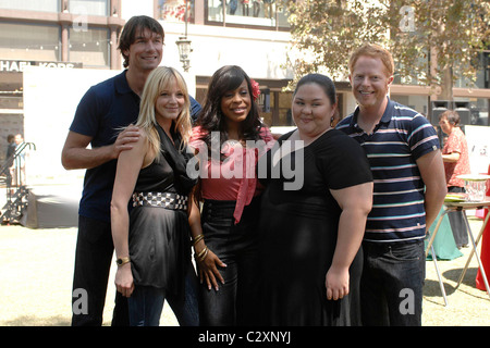 Molly Stanton, Niecy Nash, Jerry O'Connell, Jesse Tyler Ferguson "Bitte nicht stören" Hotel Hindernis-Parcours Challenge in The Grove Stockfoto