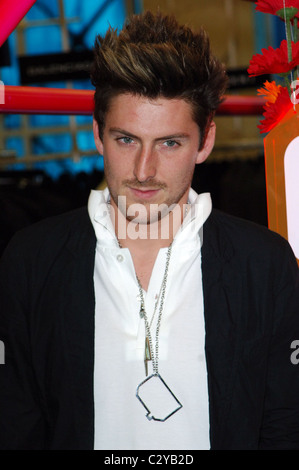 Henry Holland Start 501 Levis Jeans von House Of Holland an Selfridges in London, England - 18.09.08 Vince Maher / Stockfoto