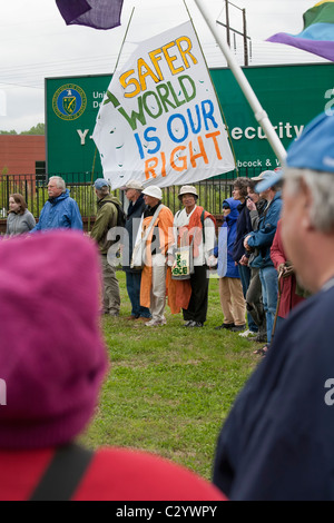 Friedensaktivisten protestieren Atomwaffen Produktion in Oak Ridge Waffen Einrichtung Stockfoto