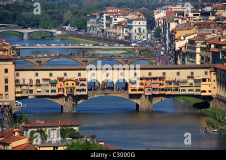 Ponte Vecchio gesehen vom Piazzale Michelangelo, Florenz, Italien Stockfoto
