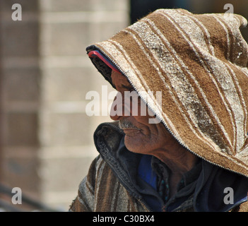 Älterer Mann in "Jellaba", Essaouira, Marokko Stockfoto