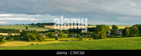 Dorf von Asthall in den Cotswolds, Oxfordshire, England Stockfoto