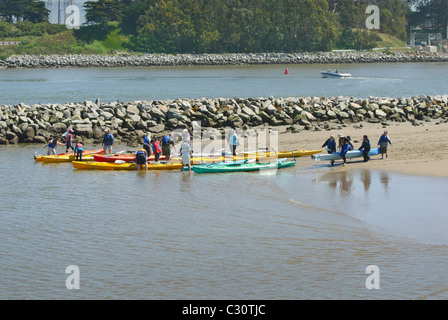 Kajakfahrer auf der Elkhorn Slough. Stockfoto