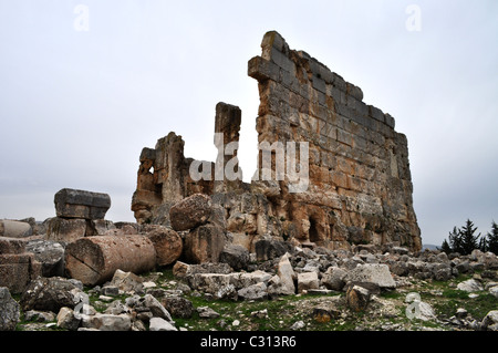 Hilltop Tempelruinen römischen bei Majdal Anjar, Libanon nahe der syrischen Grenze, Bekaa-Tal. Stockfoto