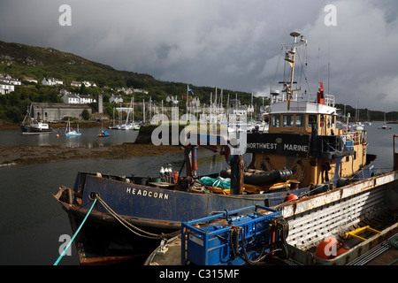 Eine kommerzielle Tauchboot am Hafen in dem kleinen Fischerdorf Port Tarbert, Loch Fyne. Stockfoto