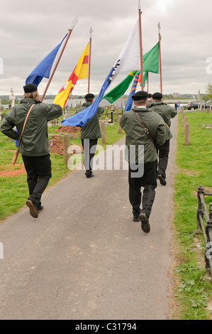 Belfast, Nordirland. 24. April 2011 - Mitglied der Farbe Partei als Republican Sinn Féin Gedenken Irish Republican Toten Stockfoto