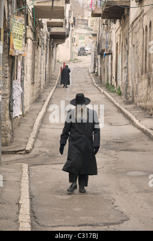 Orthodoxe Juden in der Mea Sharim Umgebung von Jerusalem, Israel Stockfoto