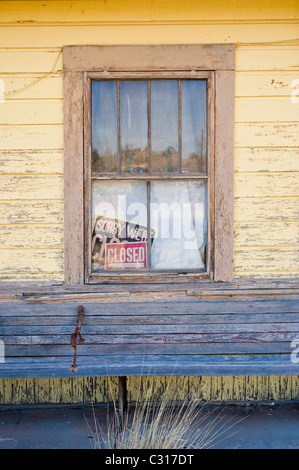 Der Zug hört nicht auf alte und verlassene Ancho Railroad Depot mehr, Ancho, New Mexico. Stockfoto