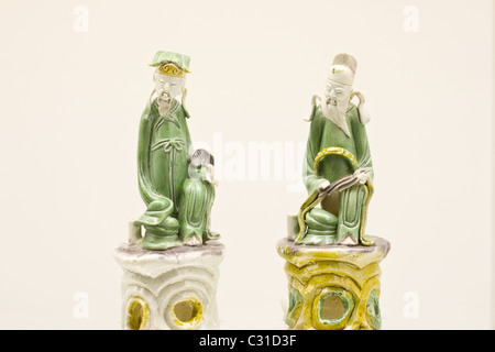 paar Figuren aus der acht unsterblichen in Emaille auf Biscult, hergestellt in der Ming-Dynastie Stockfoto