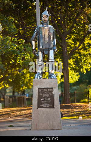 Die Statue der Blechmann aus der Zauberer von Oz im Oz-Park in Chicago, IL, USA. Stockfoto