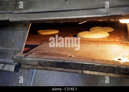 BROTBACKOFEN IN BERBER DORF VON OUTGHAL (OUTGUAL), AL HAOUZ, MAROKKO Stockfoto